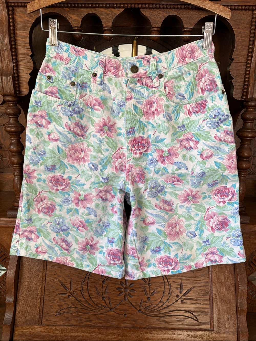 Retro Floral Print High-Waist Shorts